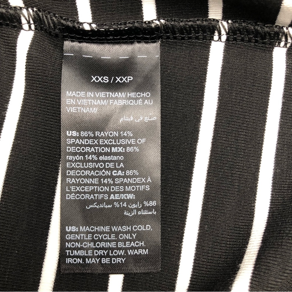 ⭐️NEW⭐️White House Black Market (WHBM) Black 3/4 Sleeve Pullover Stripe Dress - Picture 8 of 9